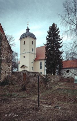 rittergut-mit-dorfkirche