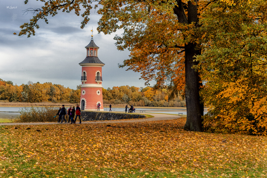 Der Moritzburger Leuchtturm im Herbst